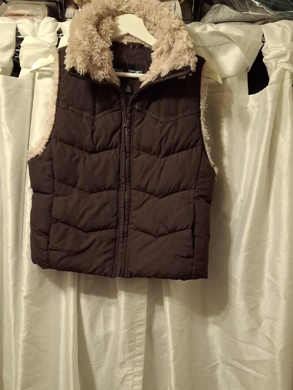 Sporto Women's Brown Faux-Fur Puffer Vest